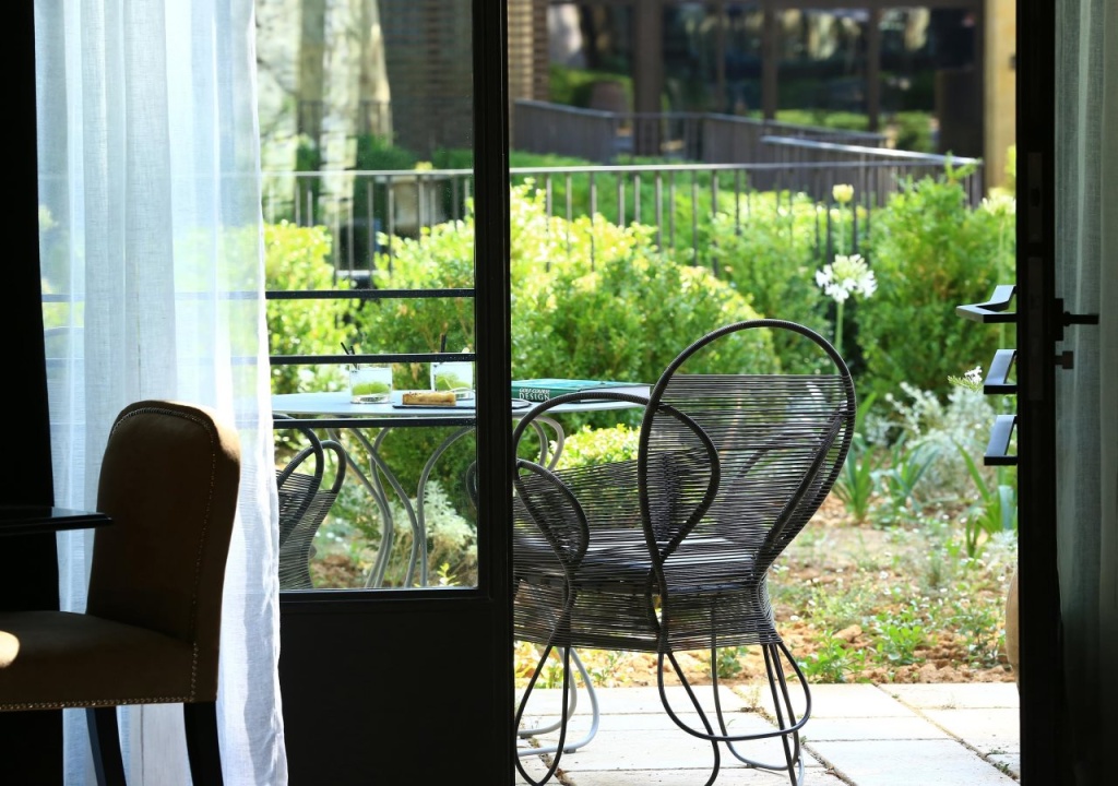 Balcony & Terrace