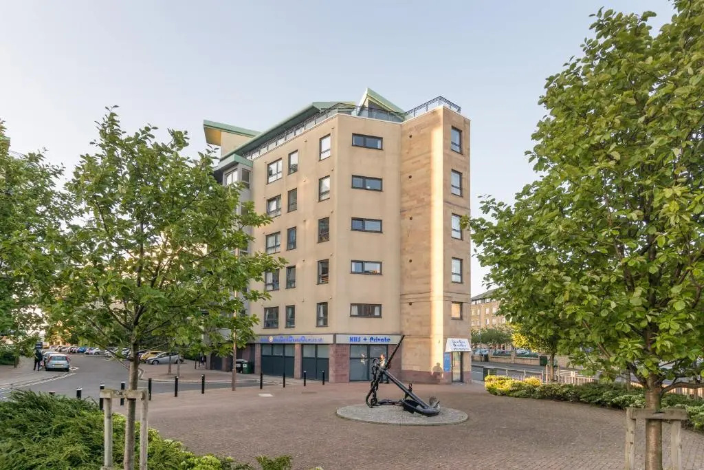 403 Portland Gardens Penthouse Apartment