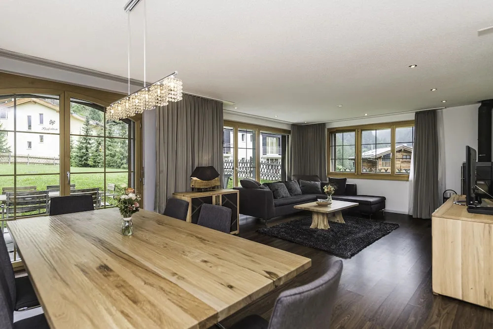 3 Bedrooms Deluxe Basement Apartment