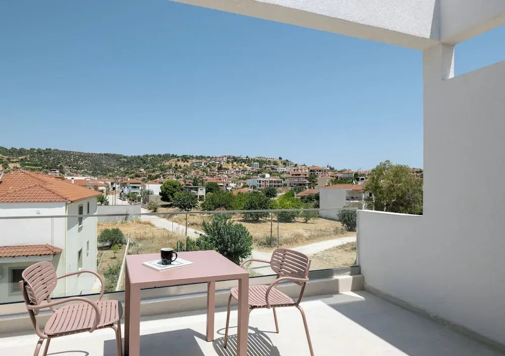 FOS Luxury Suites