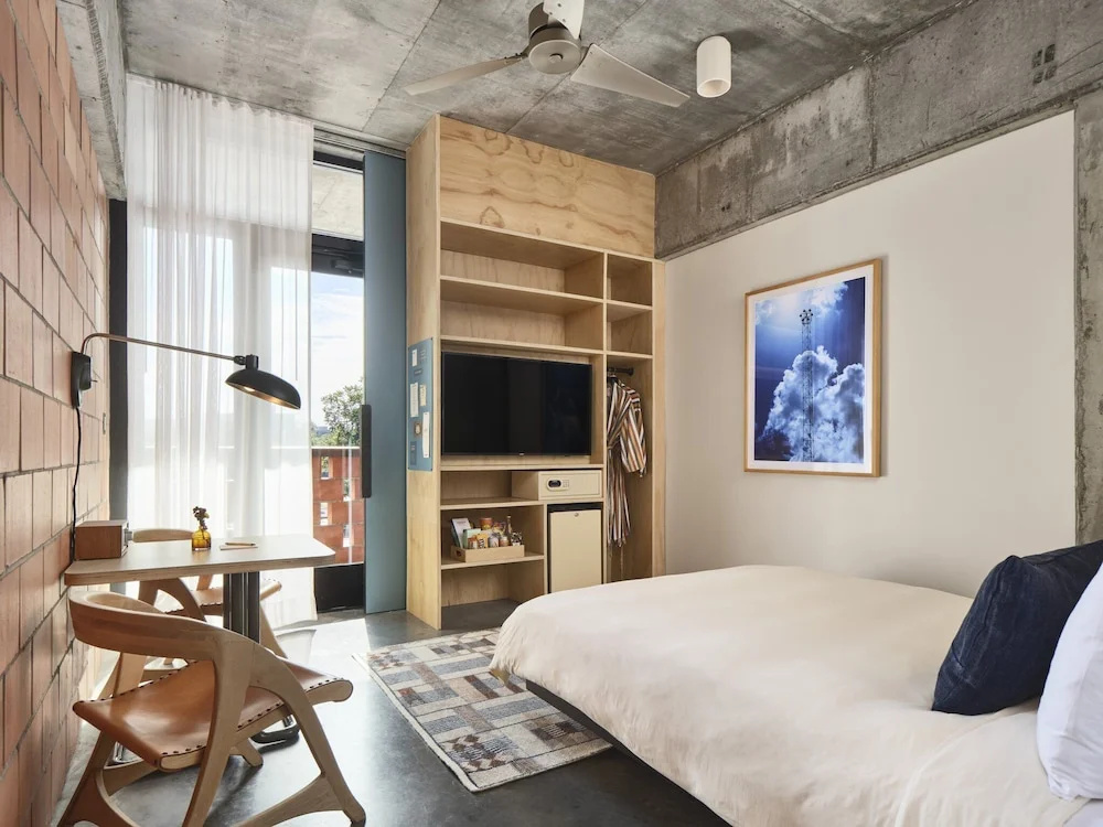 Standard Double room with balcony (full double bed)