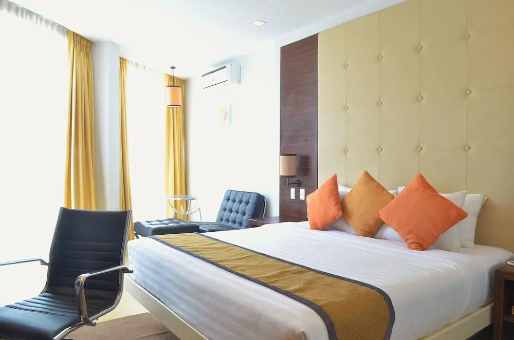 Double Junior Suite (full double bed)
