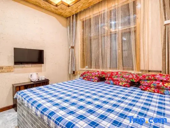 Standard Quintuple Family room