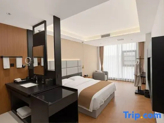Superior Double room (full double bed)
