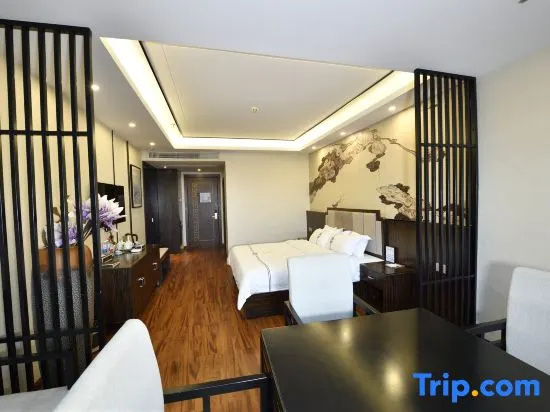 Deluxe Double room (full double bed)