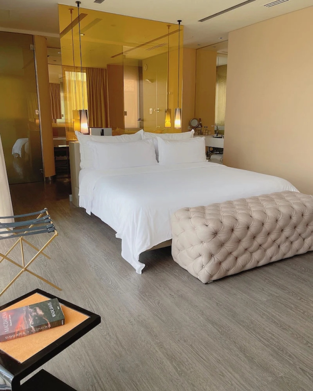 Luxury Suite