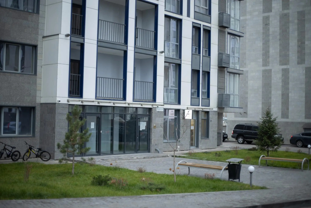 Apartments on Nazarbayev Avenue 28A building 15