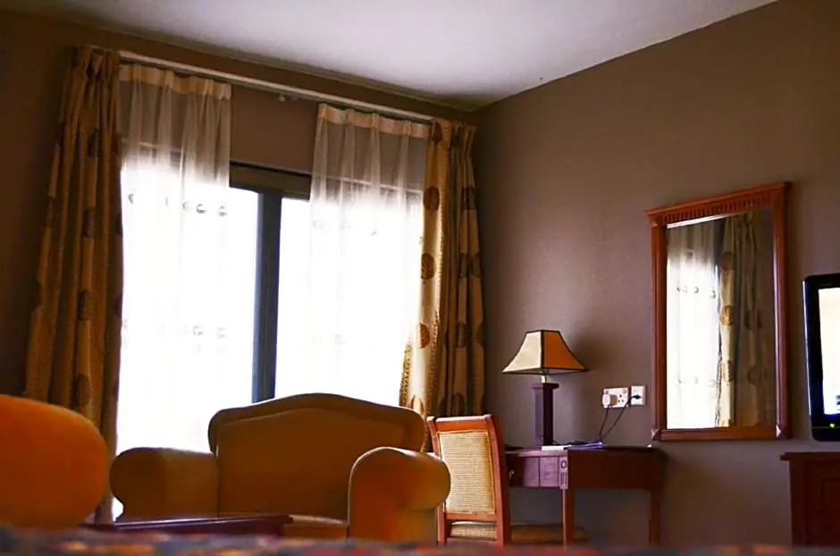 Mensvic Grand Hotel - Chambres