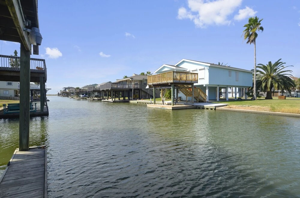 Beach & Waterfront