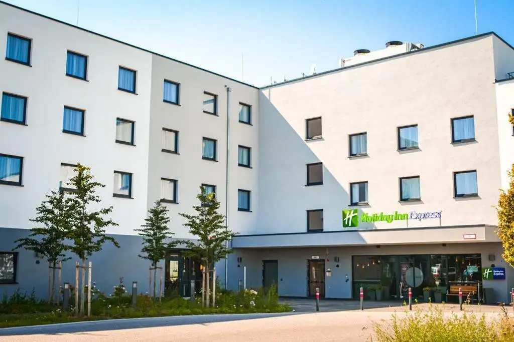 Holiday Inn Express Munich Olching by IHG