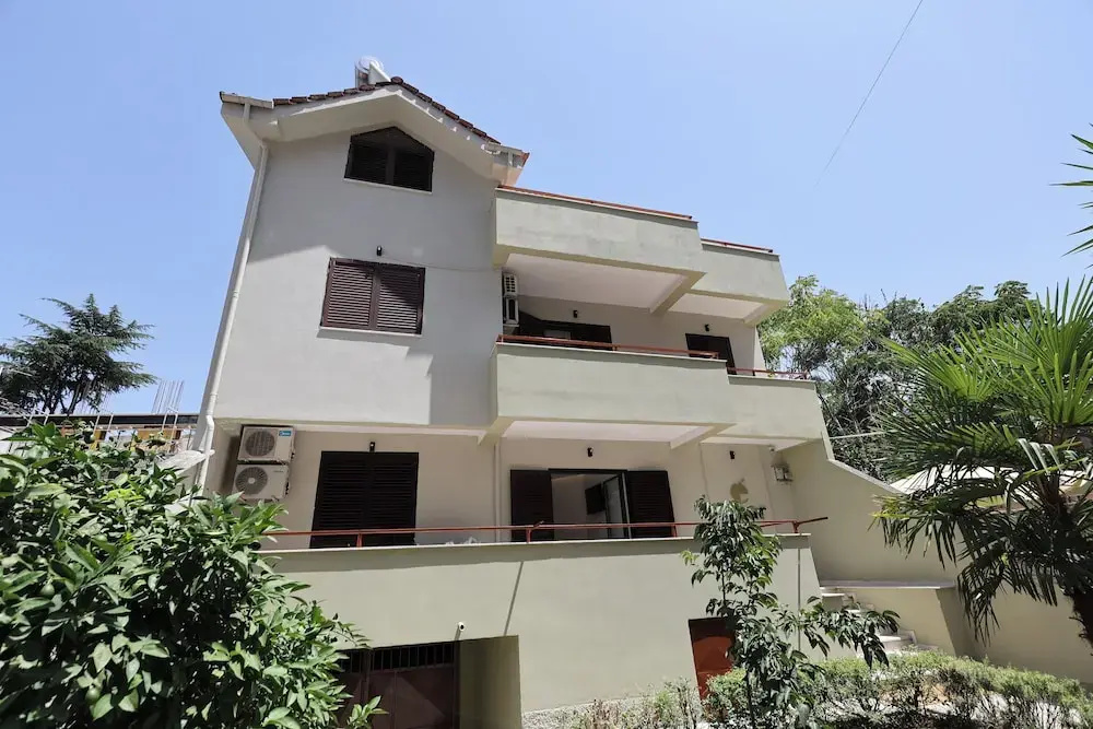 Emar Hotel