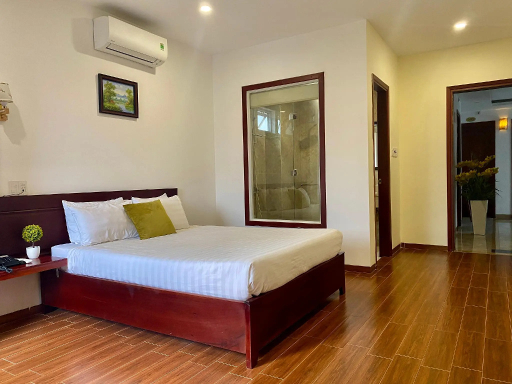 Deluxe Double room (full double bed)