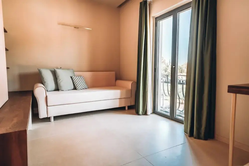 Double Suite full double bed