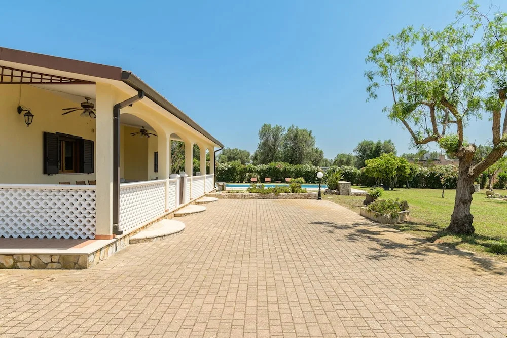 Villa Bella con piscina by Wonderful Italy