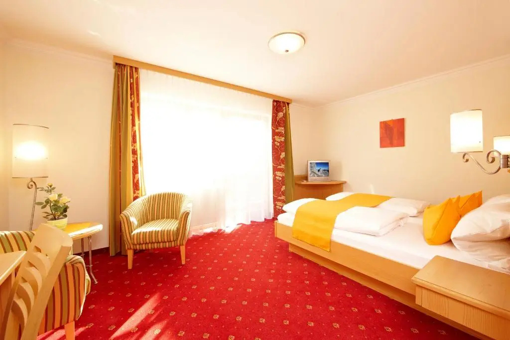 Superior Double room (full double bed)