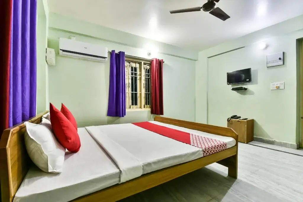 Hotel Shubh Yatra by OYO Rooms