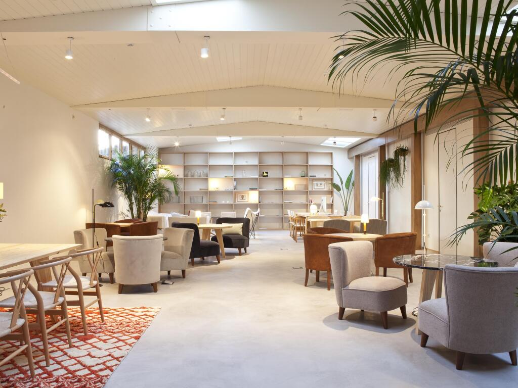 Margot House by null