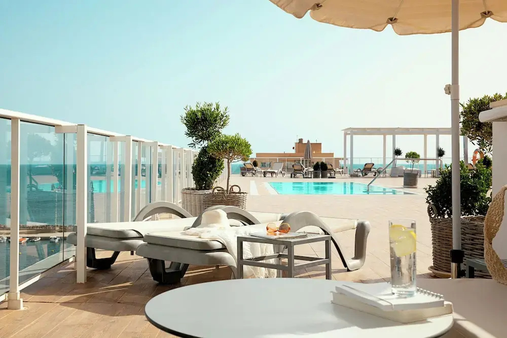 Superior Double room with balcony and with sea view (twin beds)