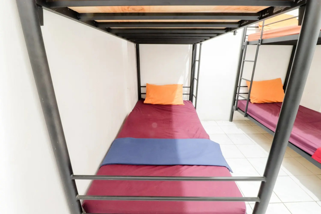 Standard Sextuple room