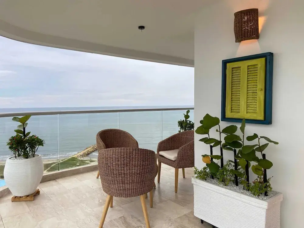 w Majestic Loft w Ocean View in Crespo