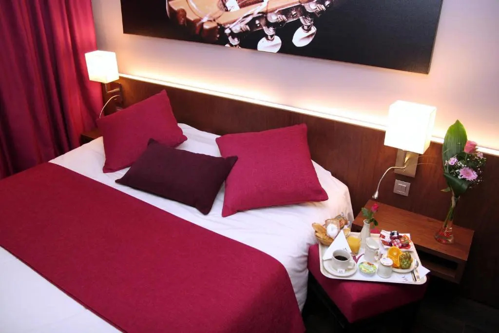 Standard Double room (full double bed)