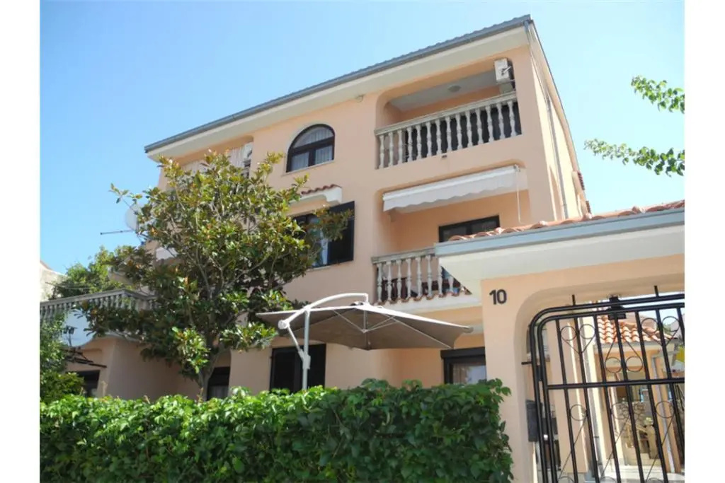 Apartment Elma 31 pax 1st floor