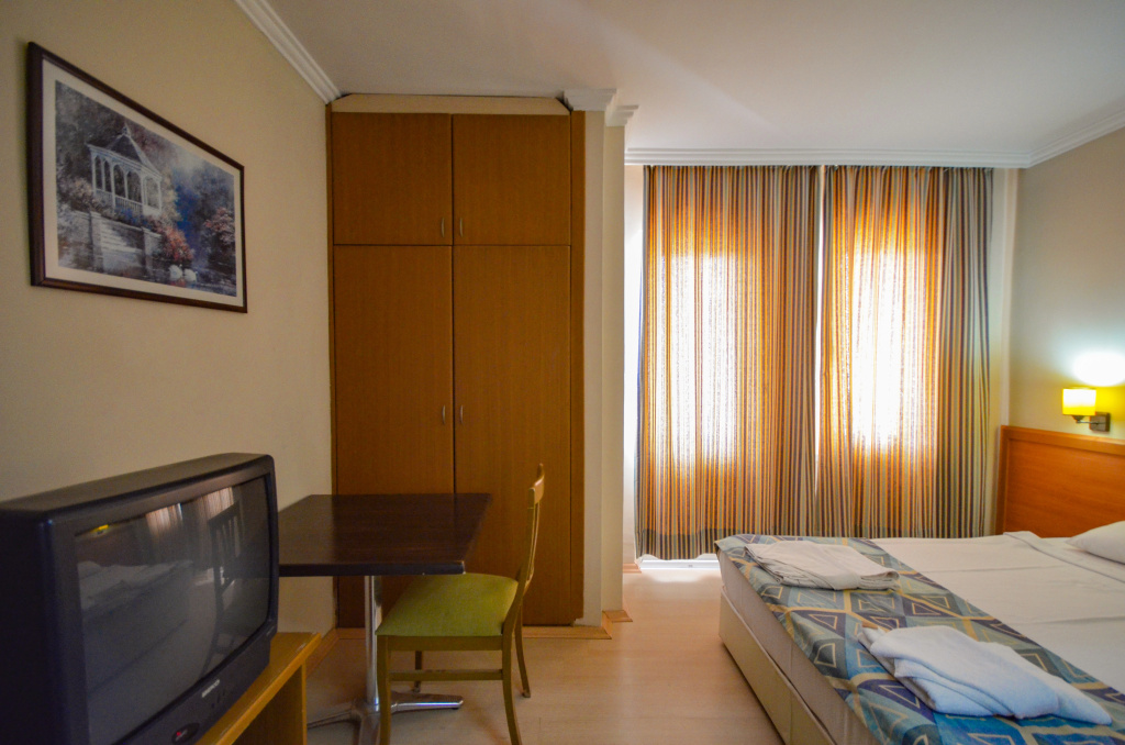Select Apart Hotel — 4