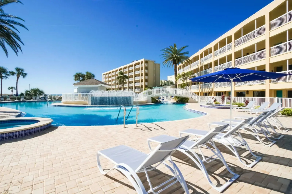 Coral Reef Beach Resort - Général