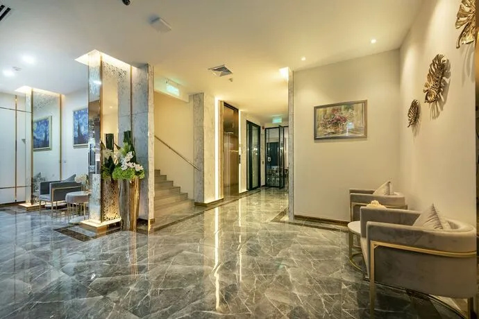 Lobby & Reception