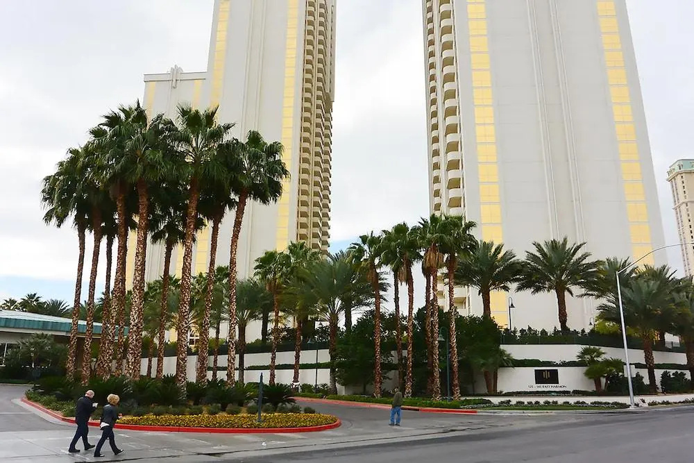 Signature Suites Collection