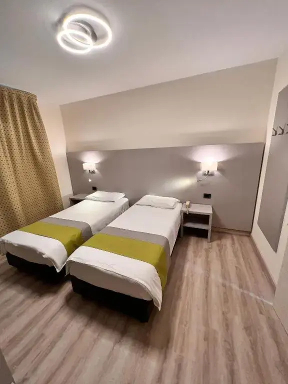 Economy Double room (twin beds)