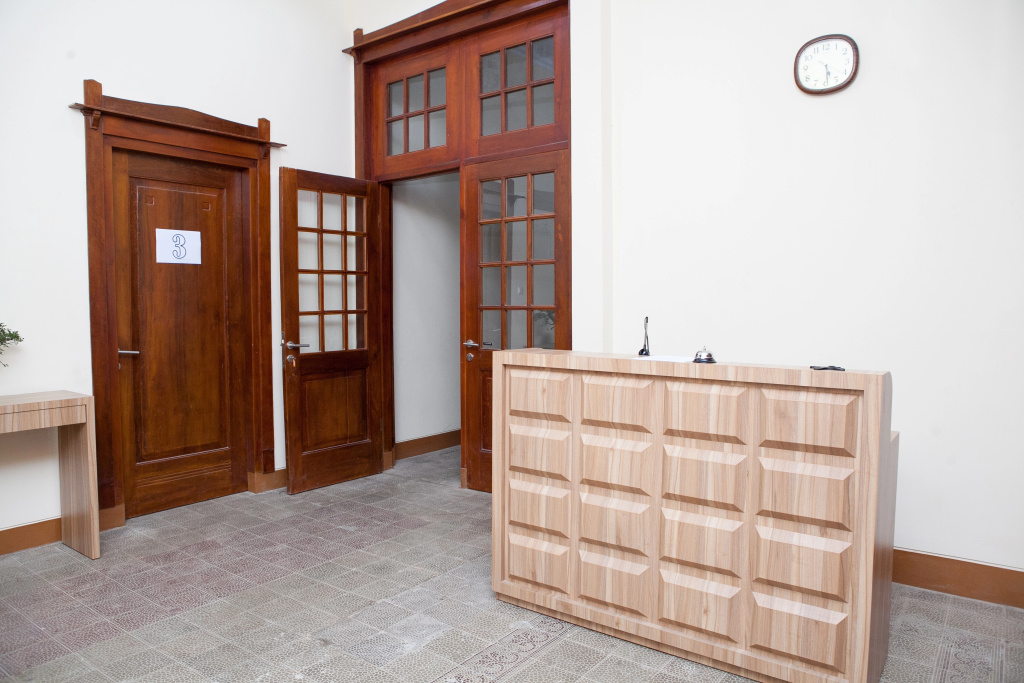 Lobby & Reception