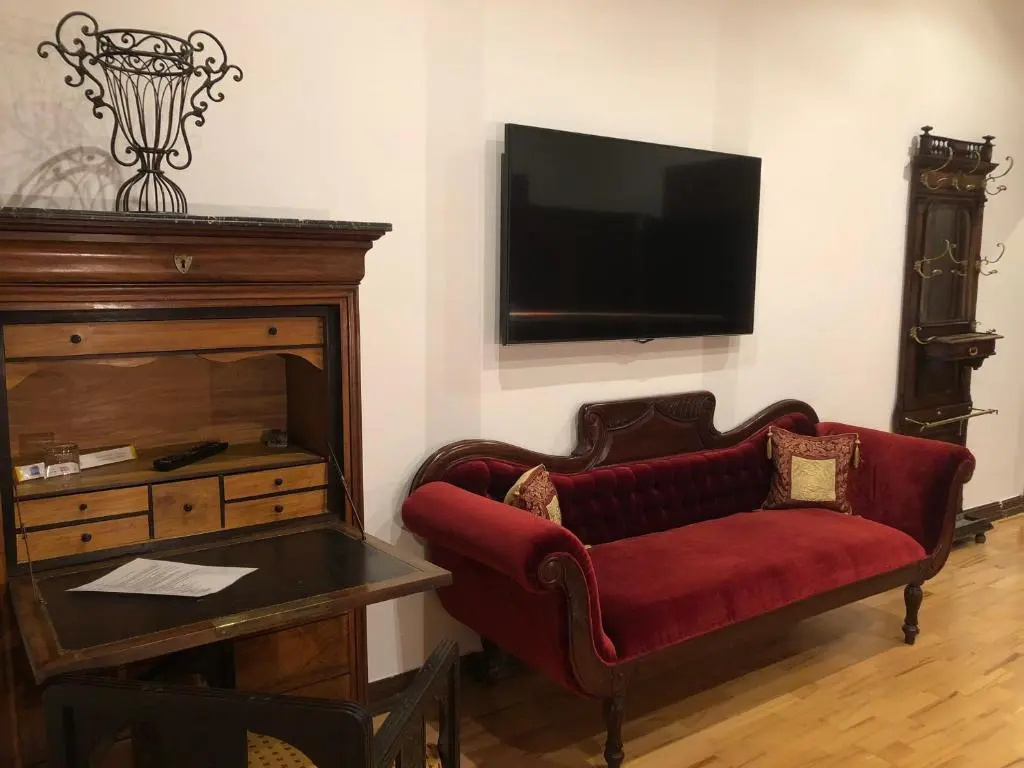 Comfort room