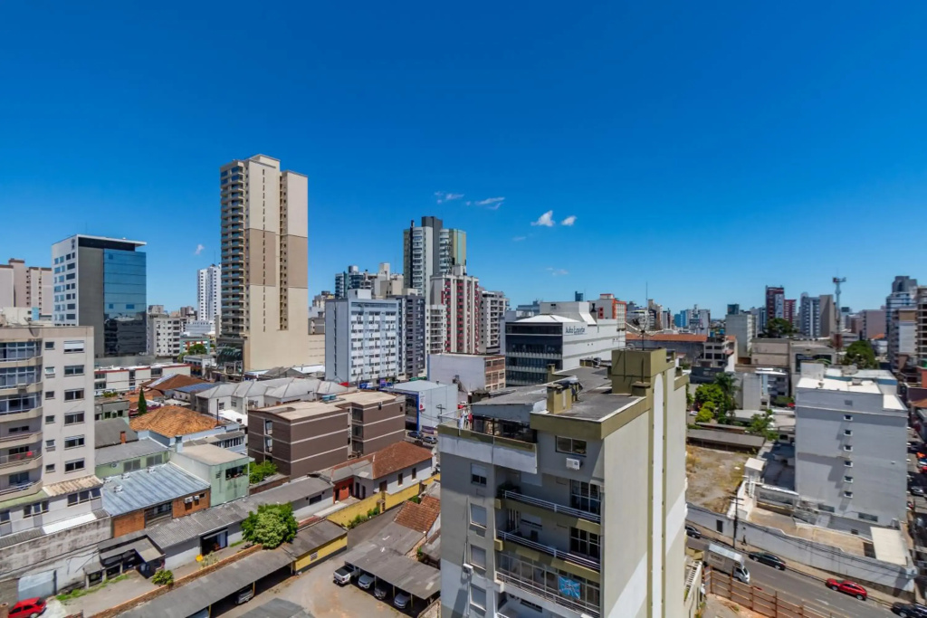 OFERTA! Ensolarado no 13º andar CENTRAL Próx IMED Garagem