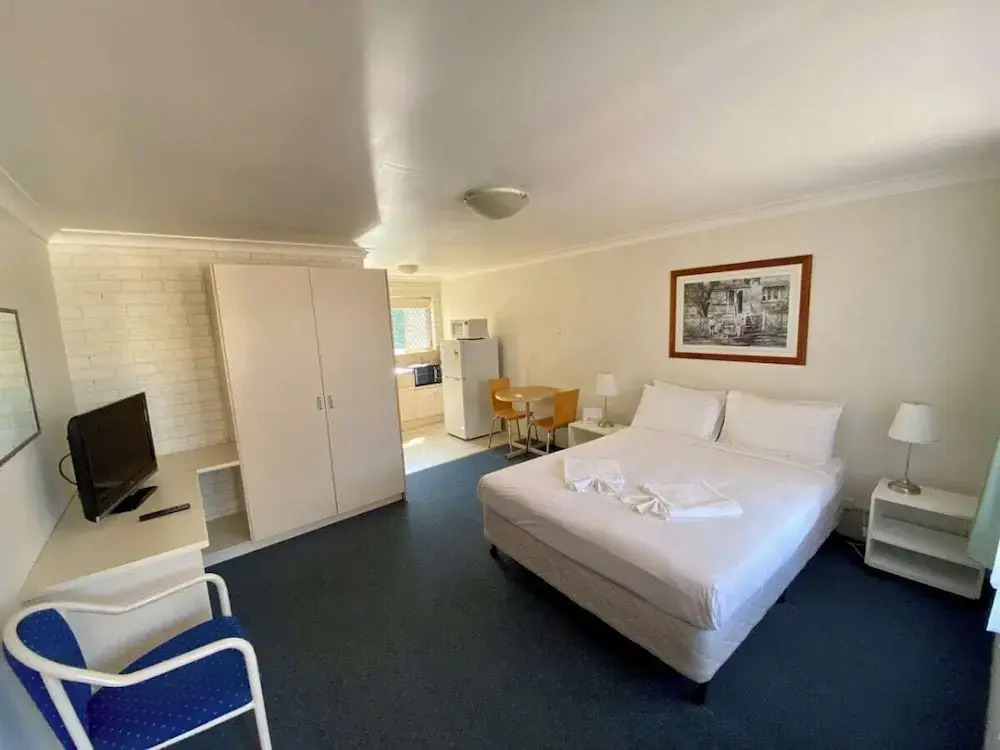 Paramount Motel by null
