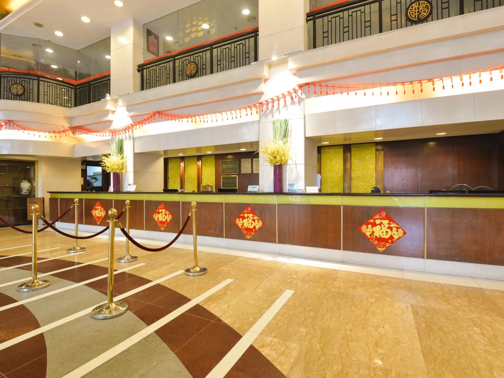 Aiqun Hotel Guangzhou - Free shuttle between hotel and Exhibition Center during Canton Fair — фото