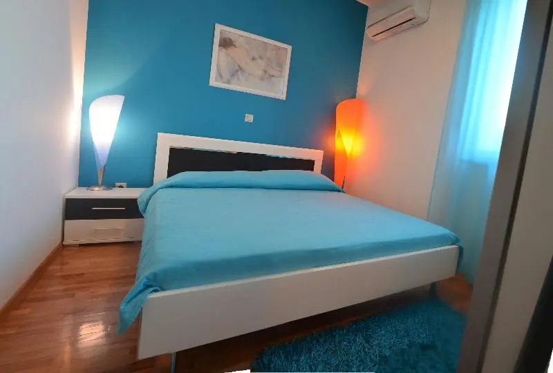 1 Bedroom Apartment with balcony