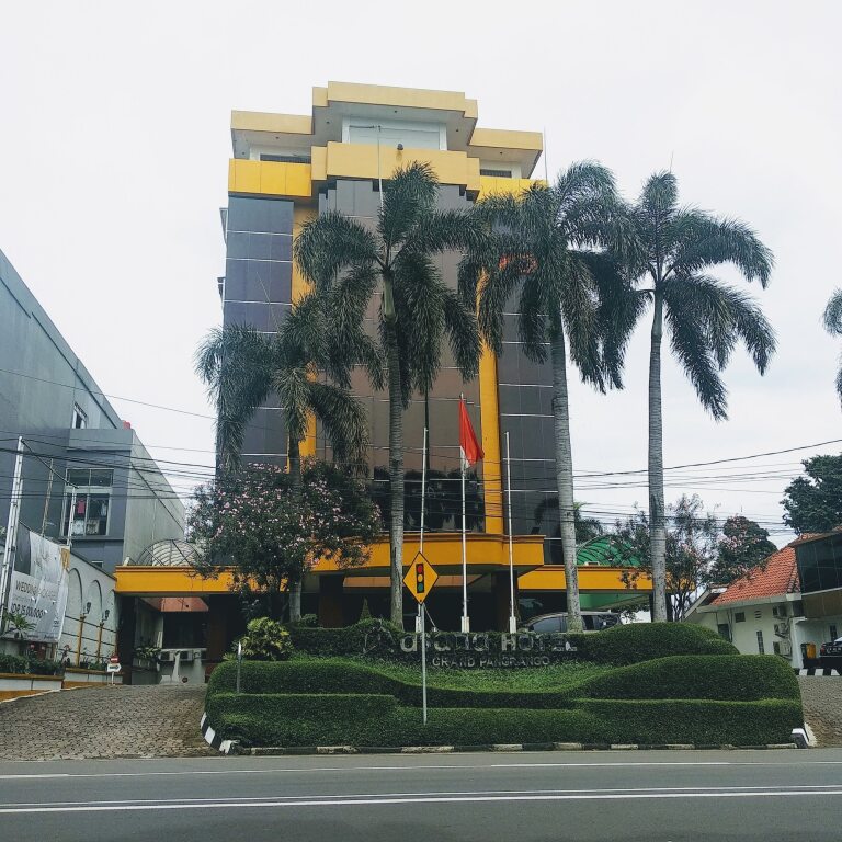 Grand Pangrango Hotel image