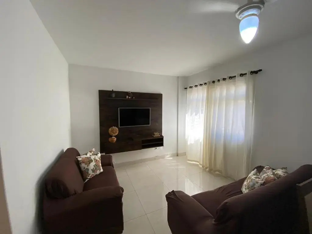 Amplo Apartamento Guarapari - Praia do Morro- Edifício San Martin -Decorado- LOCALIZAÇÃO IMBATÍVEL - Em frente a Supermercado e farmacia - Praia Center - 3 quartos - Internet - Vaga de estacionamento