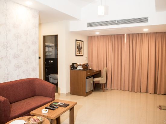 Evoke Lifestyle Candolim