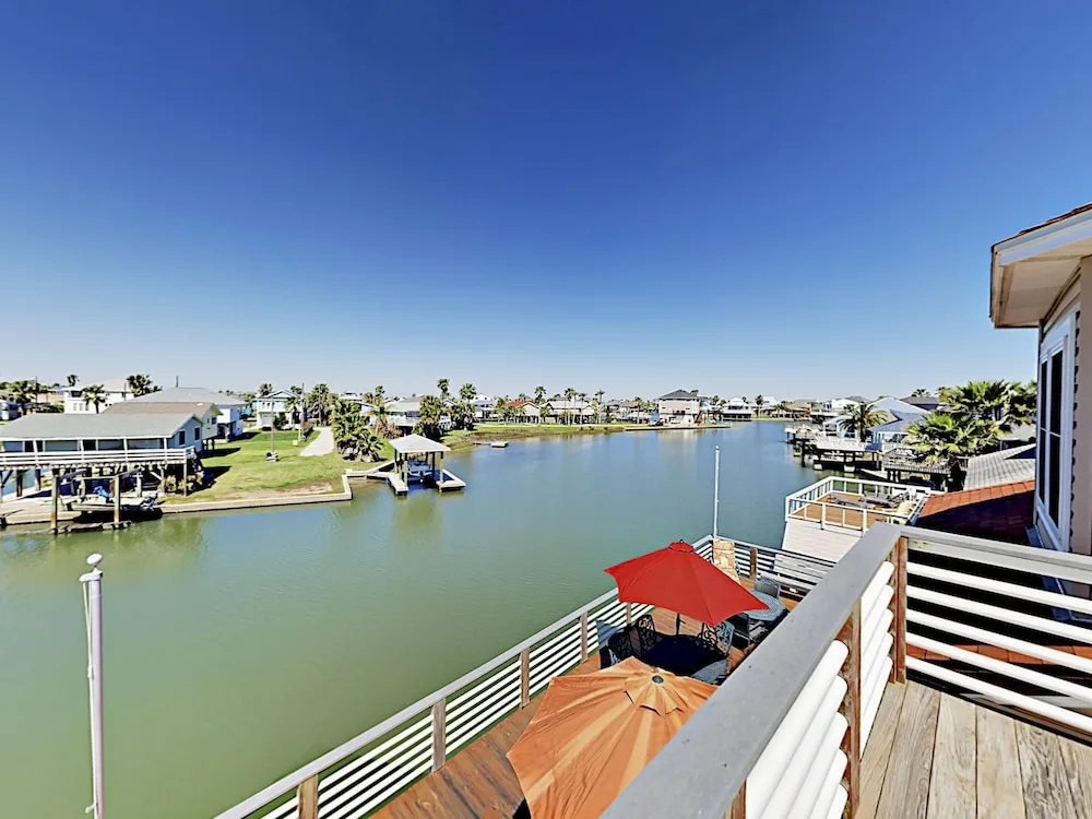 16634 Jamaica Cove Rd Home 3 Bedrooms 3.5 Bathrooms Home