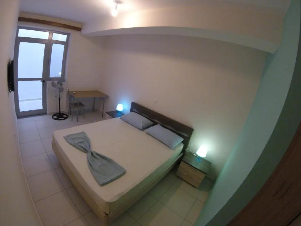 Economy room
