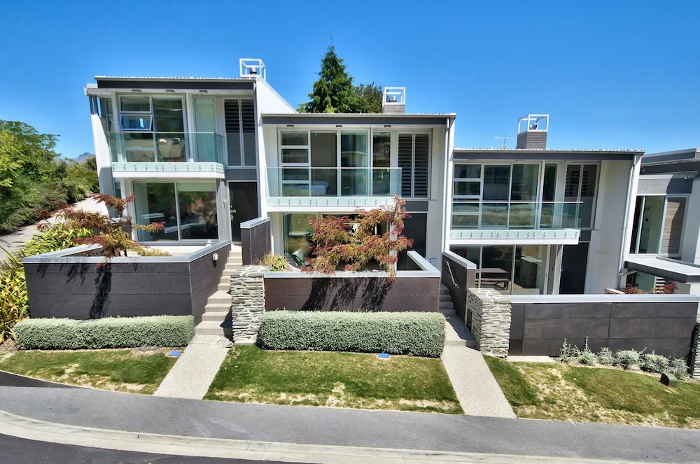 Modern Sanctuary on Kent