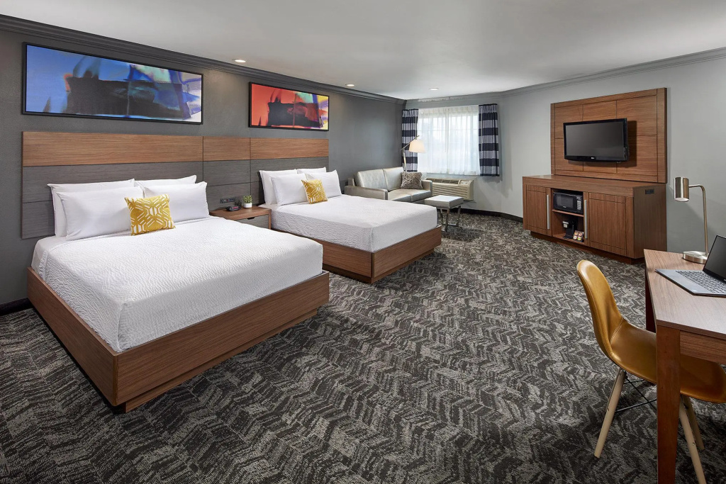 Quadruple Suite
