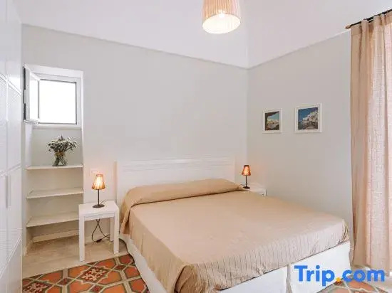 Standard Double room with balcony and with sea view (full double bed)