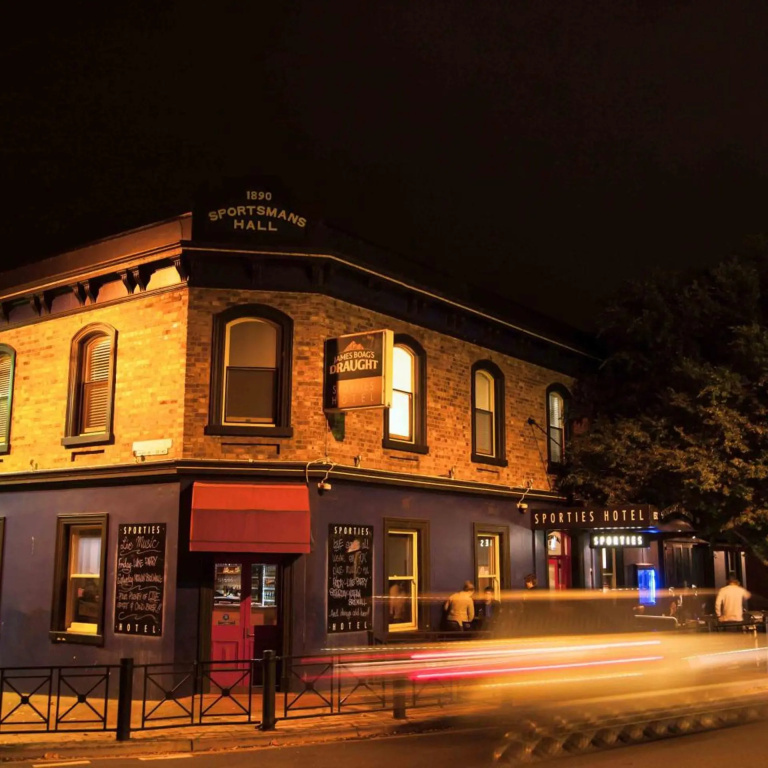 Sporties Hotel in Launceston
