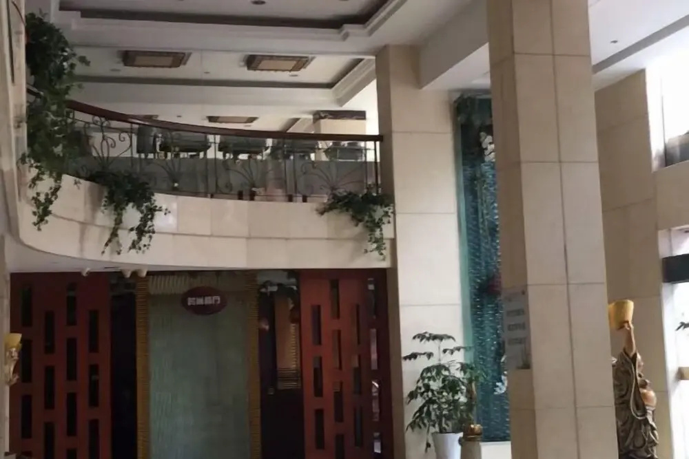 Kaixunmen Hotel