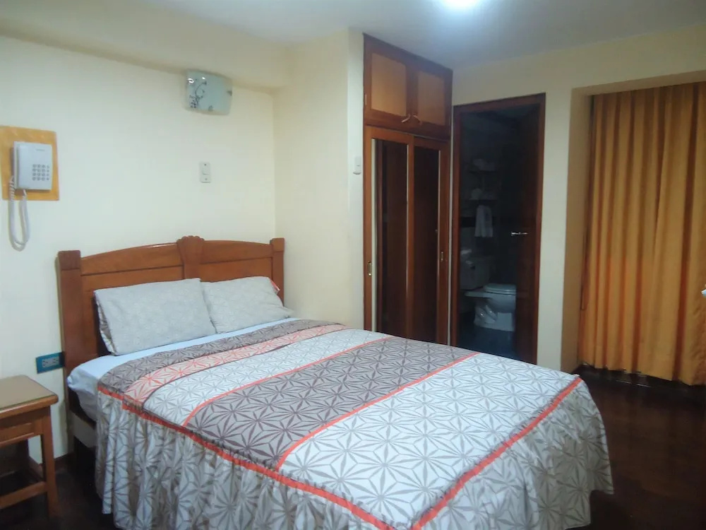 Classic Double room (full double bed)