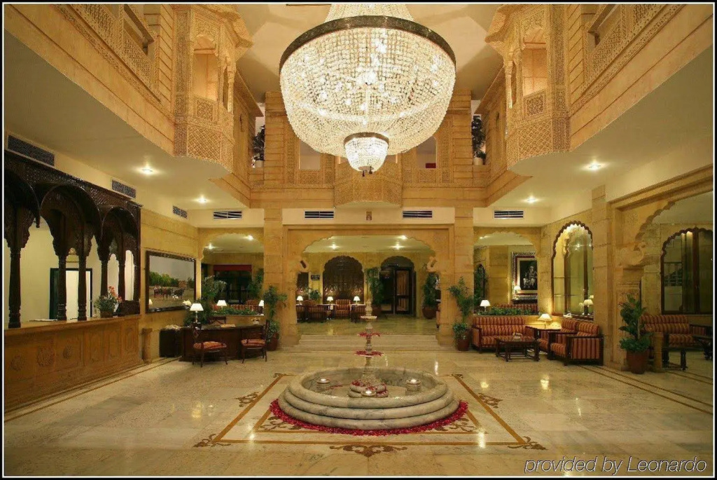 Lobby & Reception