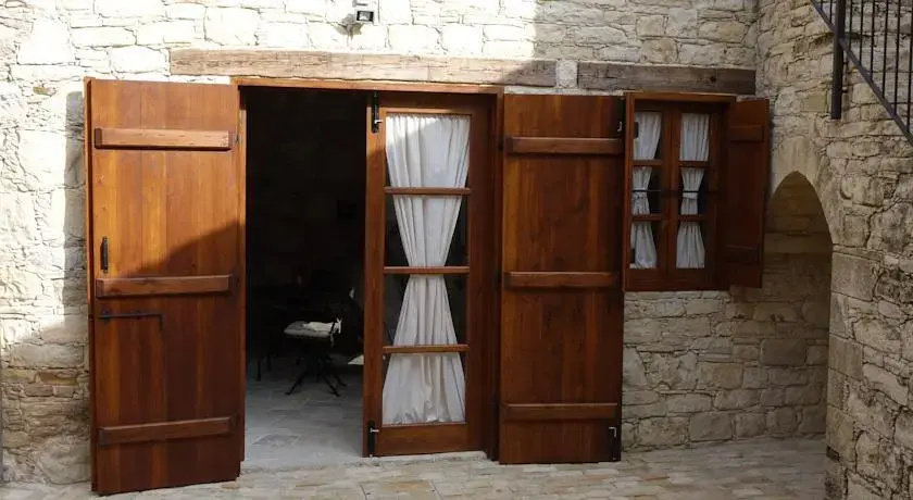 Papaioannou Guest Houses